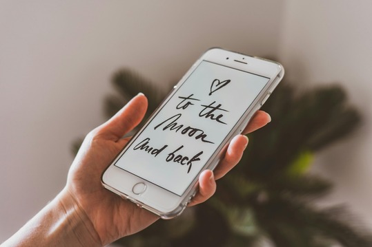 How to Craft the Perfect Voicemail Drop Script: Tips for Maximum Engagement