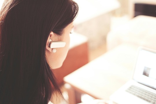 Voicemail Drops vs. Cold Calling: Which is More Effective for Lead Generation?